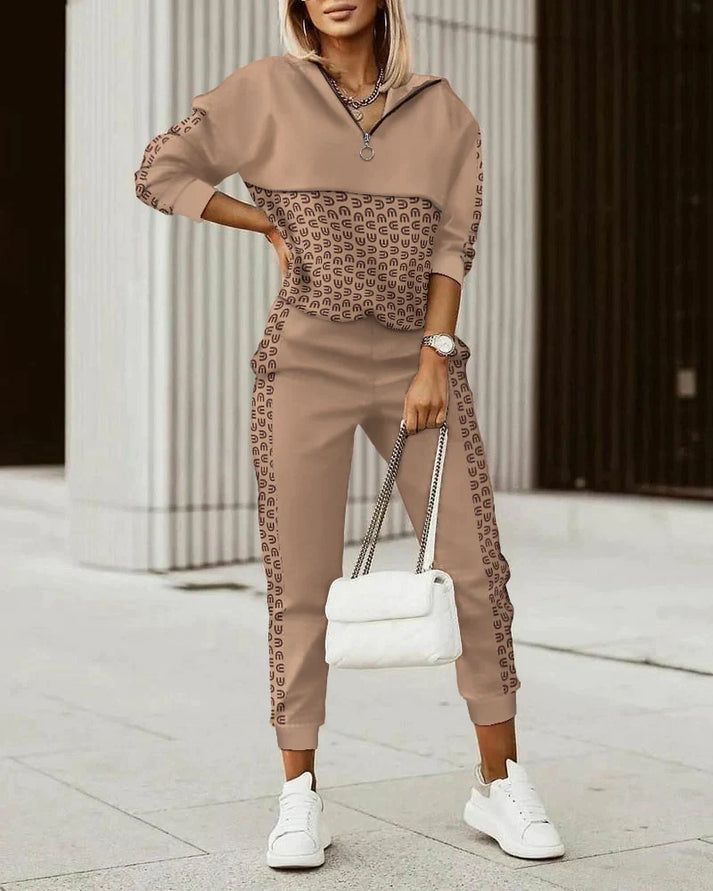 Stylish and Comfortable Women's Tracksuit