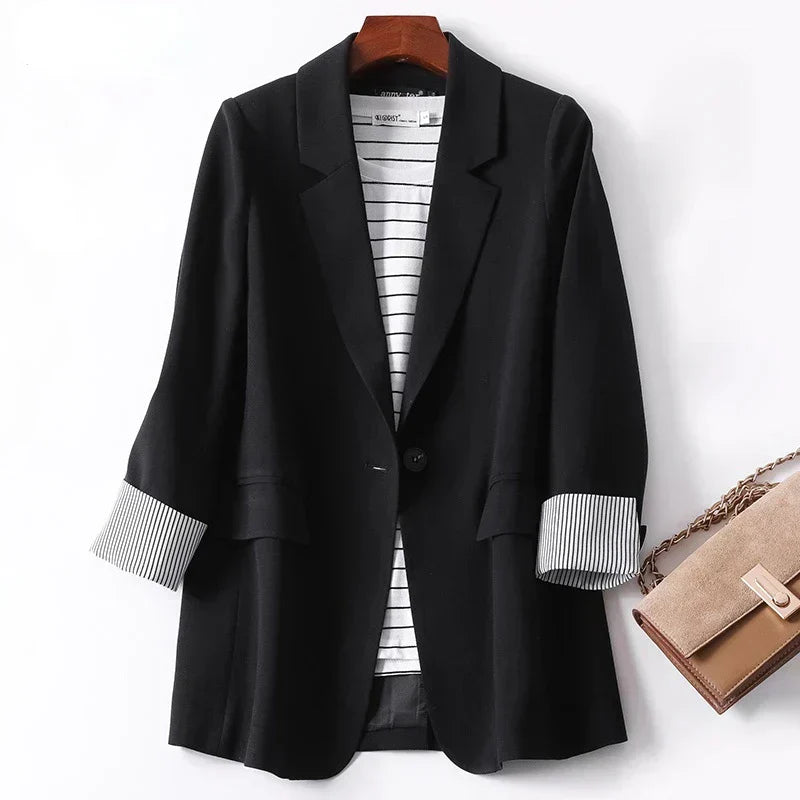 Women’s Relaxed Fit Long Sleeve Blazer