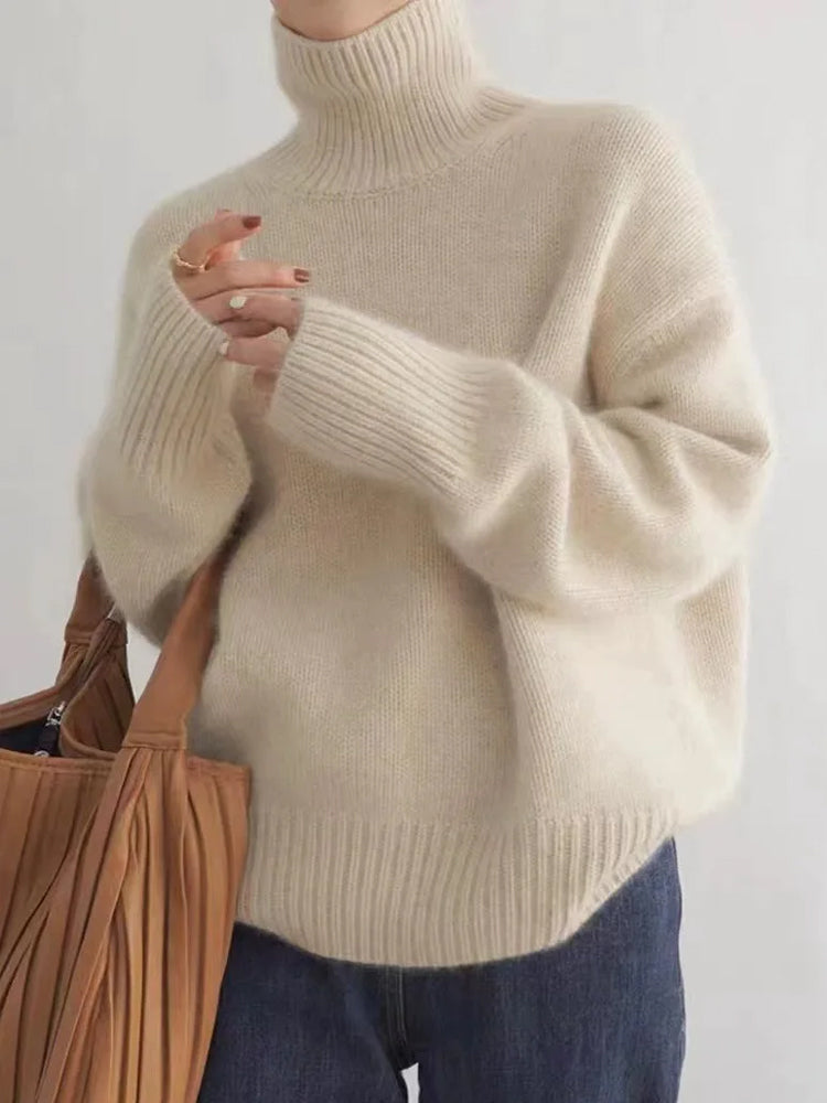 Stylish Women's Knit Turtleneck Jumper