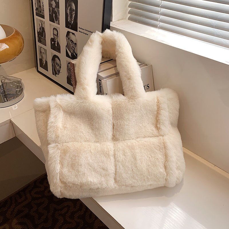 Dante Plush Handbag | Chic Winter Must-Have for Women