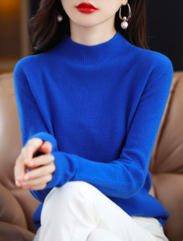 Ultimate Warmth Cozy Long-Sleeve Wool Sweater